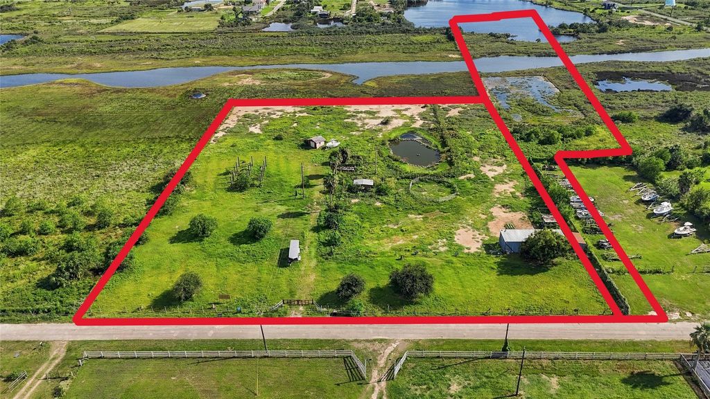 12123 Ostermeyer Road, Galveston, TX 77554