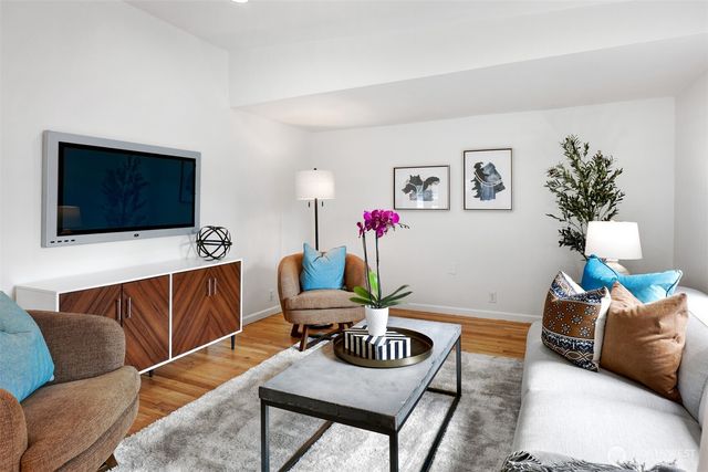 3830 NE 123rd Street, Seattle, WA 98125
