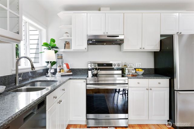 3830 NE 123rd Street, Seattle, WA 98125