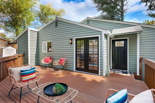3830 NE 123rd Street, Seattle, WA 98125