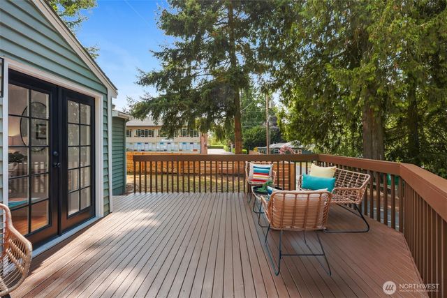 3830 NE 123rd Street, Seattle, WA 98125