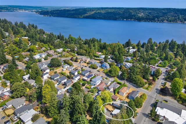 3830 NE 123rd Street, Seattle, WA 98125