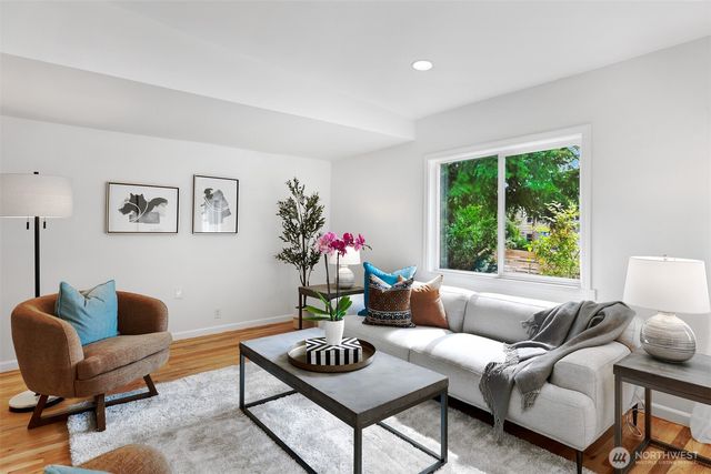 3830 NE 123rd Street, Seattle, WA 98125