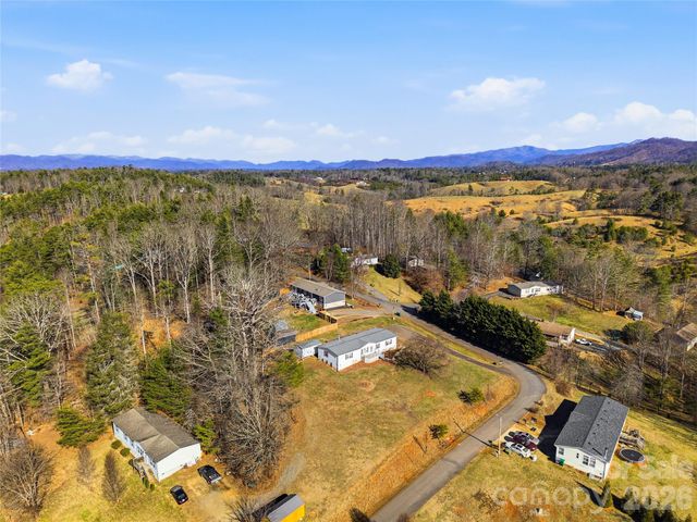36 E Ponder Way, Weaverville, NC 28787