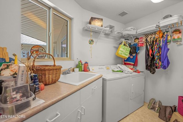 10 Berkeley, Crossville, TN 38558