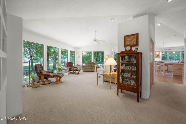 10 Berkeley, Crossville, TN 38558