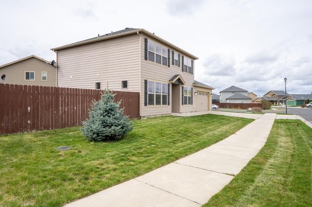 9005 W Silver St, Cheney, WA 99004