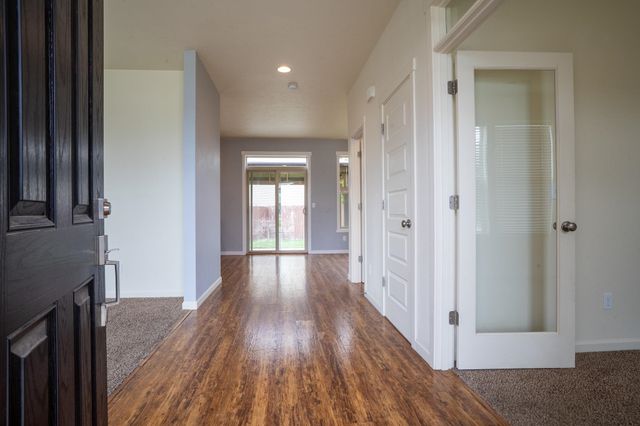 9005 W Silver St, Cheney, WA 99004