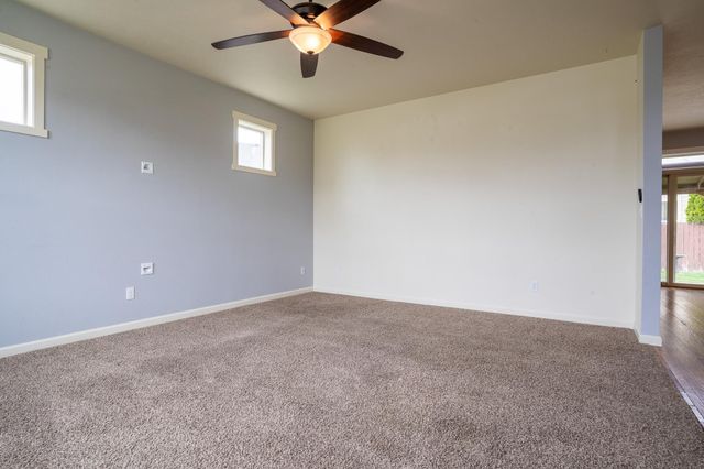 9005 W Silver St, Cheney, WA 99004