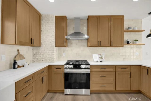 2301 9th, Los Angeles, CA 90018