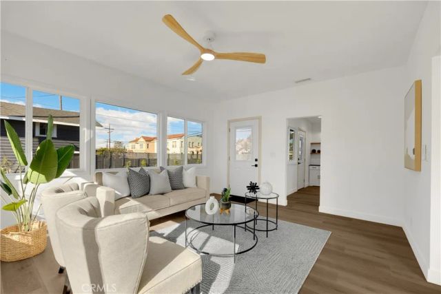 2301 9th, Los Angeles, CA 90018