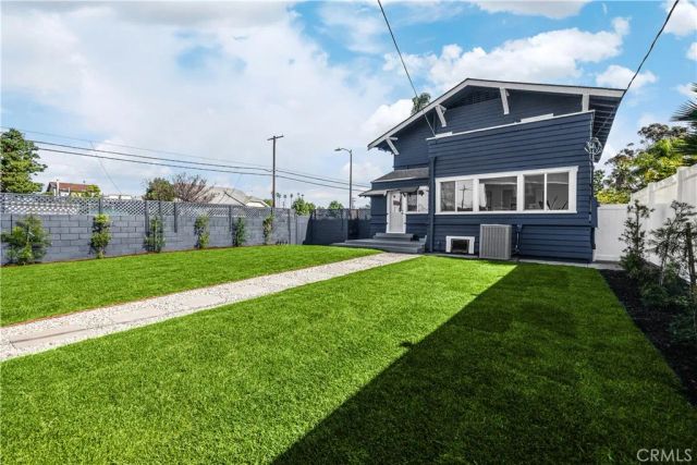 2301 9th, Los Angeles, CA 90018