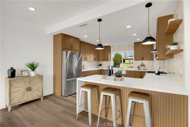 2301 9th, Los Angeles, CA 90018