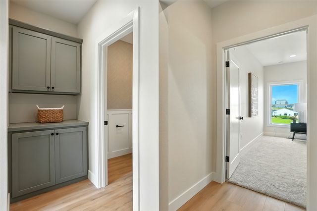 1700 Green Oak Pass, Tiffin, IA 52340