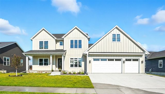 1700 Green Oak Pass, Tiffin, IA 52340