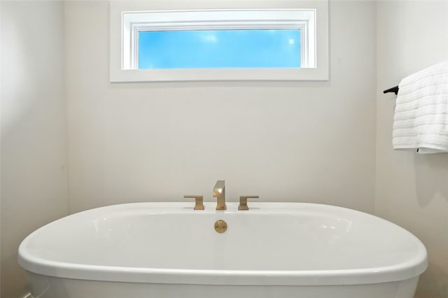 1700 Green Oak Pass, Tiffin, IA 52340