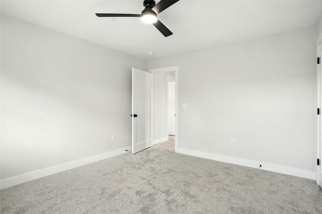 1700 Green Oak Pass, Tiffin, IA 52340