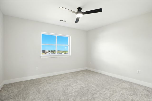 1700 Green Oak Pass, Tiffin, IA 52340