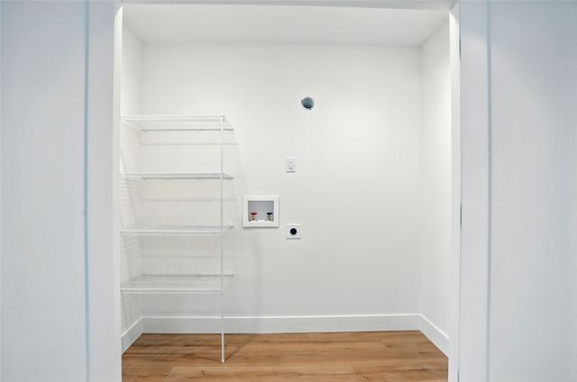 1700 Green Oak Pass, Tiffin, IA 52340