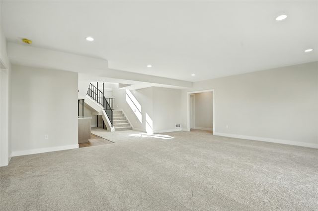 1700 Green Oak Pass, Tiffin, IA 52340