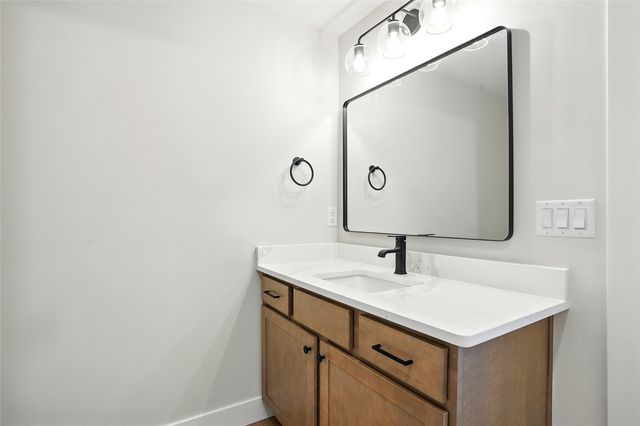 1700 Green Oak Pass, Tiffin, IA 52340