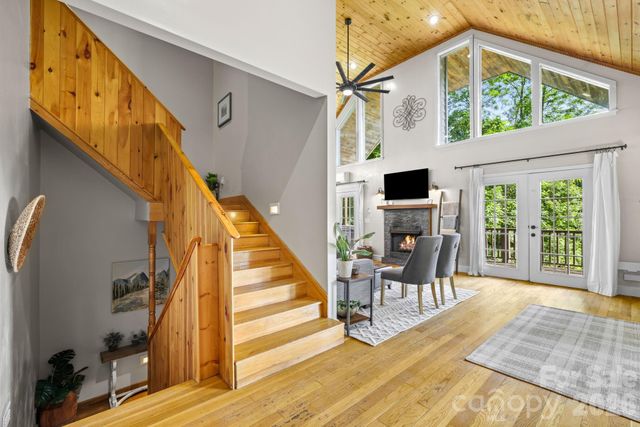 576 Grizzly Ridge, Bryson City, NC 28713