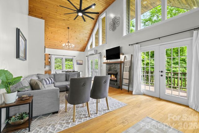 576 Grizzly Ridge, Bryson City, NC 28713