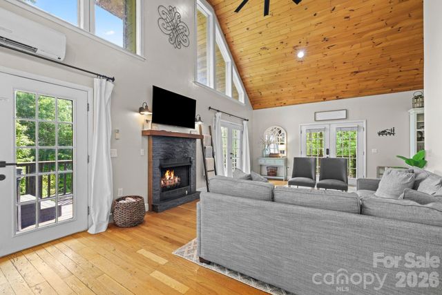 576 Grizzly Ridge, Bryson City, NC 28713