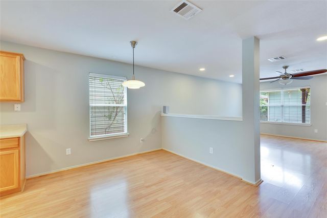 2212 Melissa Oaks LN, Austin, TX 78744