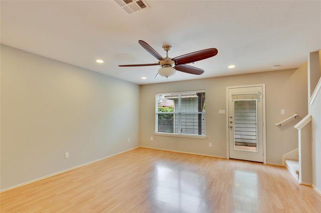 2212 Melissa Oaks LN, Austin, TX 78744