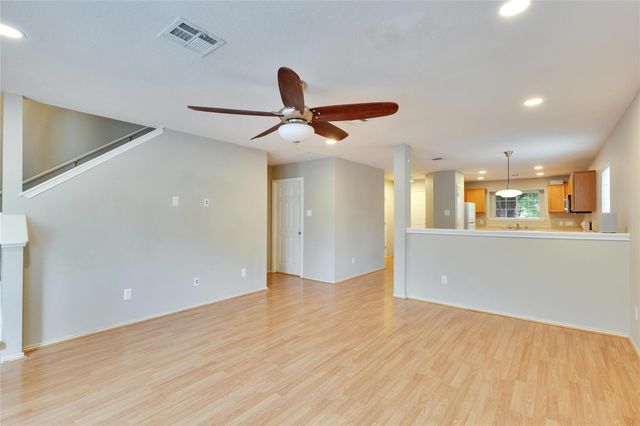 2212 Melissa Oaks LN, Austin, TX 78744