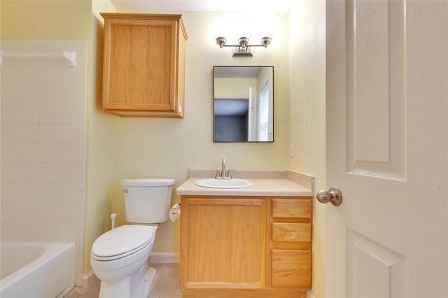 2212 Melissa Oaks LN, Austin, TX 78744