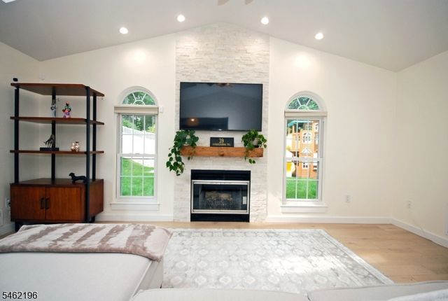 39 Susquehanna Trl, Branchburg Twp., NJ 08876