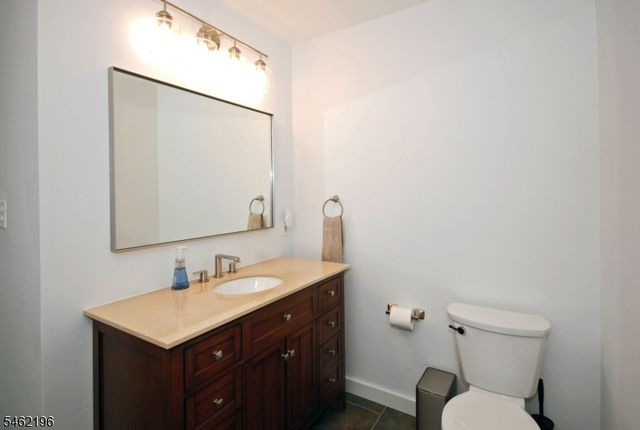 39 Susquehanna Trl, Branchburg Twp., NJ 08876