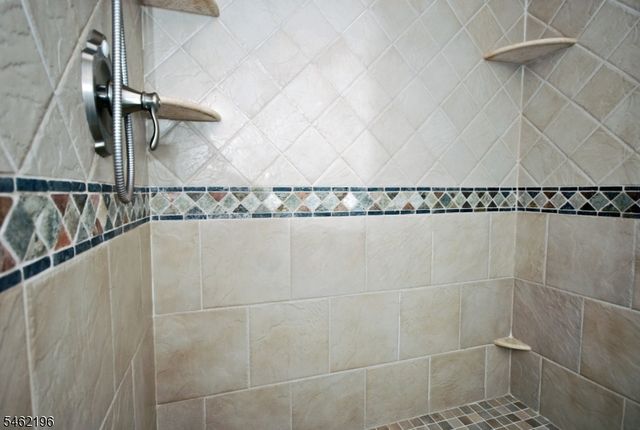 39 Susquehanna Trl, Branchburg Twp., NJ 08876