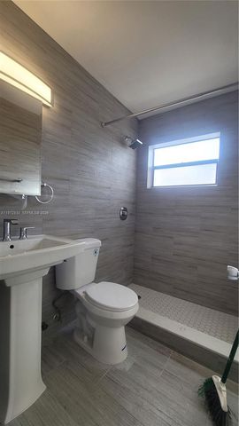 34 E 21st St 1, Hialeah, FL 33010