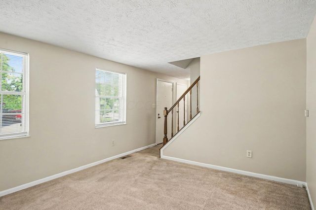 6378 Barnside Drive, Canal Winchester, OH 43110