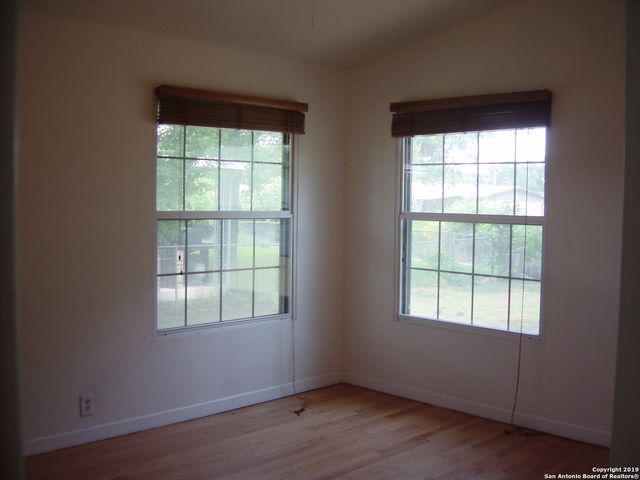 442 SHARON DR, San Antonio, TX 78216