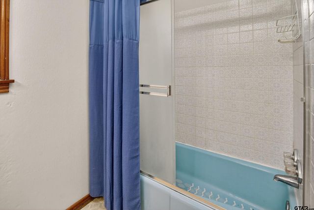 520 Rs County Road 3445, Emory, TX 75440