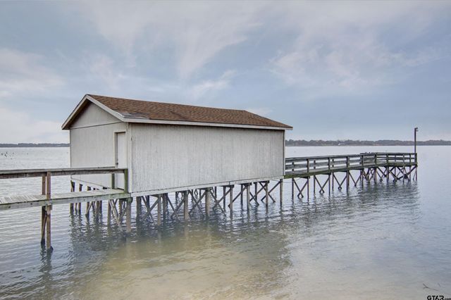 520 Rs County Road 3445, Emory, TX 75440