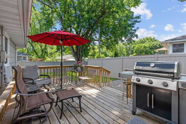 9435 W 14th Street, Saint Louis Park, MN 55426