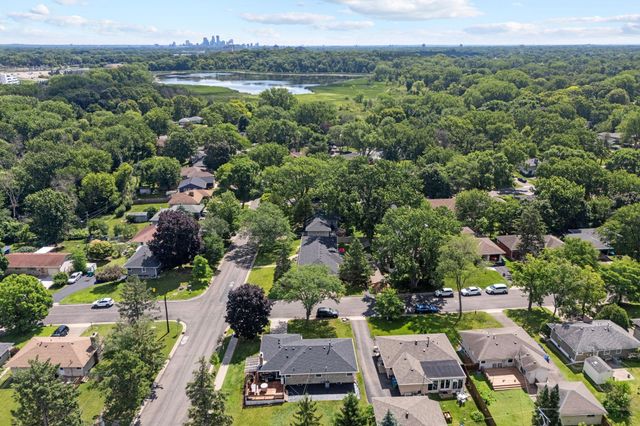9435 W 14th Street, Saint Louis Park, MN 55426