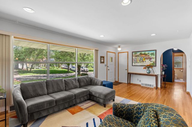 9435 W 14th Street, Saint Louis Park, MN 55426