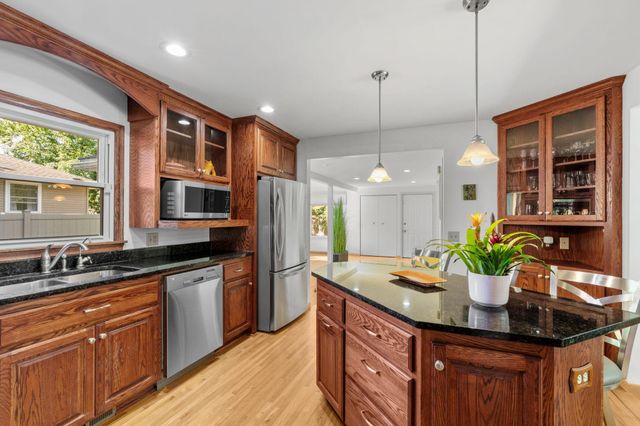 9435 W 14th Street, Saint Louis Park, MN 55426