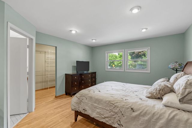 9435 W 14th Street, Saint Louis Park, MN 55426