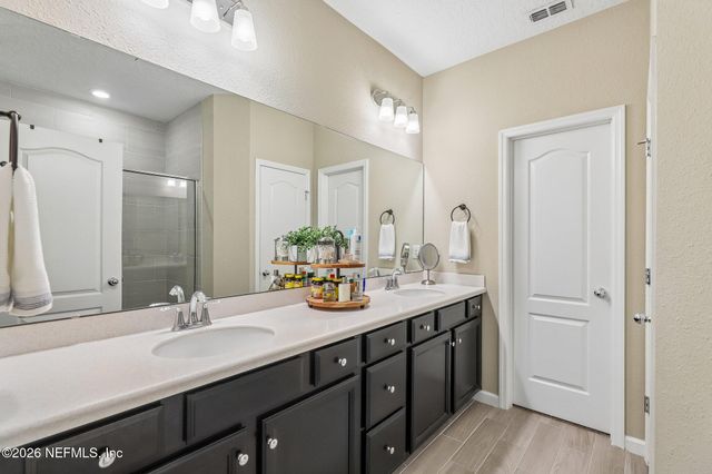 10309 PAVNES CREEK Drive, Jacksonville, FL 32222