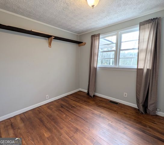 56 Hudgen Road, Newnan, GA 30265