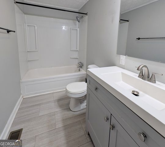 56 Hudgen Road, Newnan, GA 30265