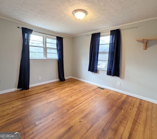 56 Hudgen Road, Newnan, GA 30265
