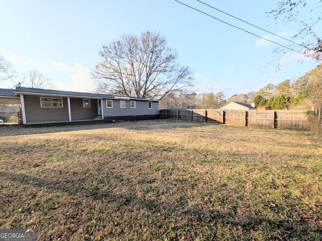 56 Hudgen Road, Newnan, GA 30265
